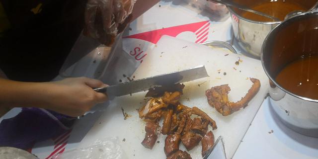 早上賣(mài)包子，晚上賣(mài)鹵味，開(kāi)一家有特色的鹵味包子店