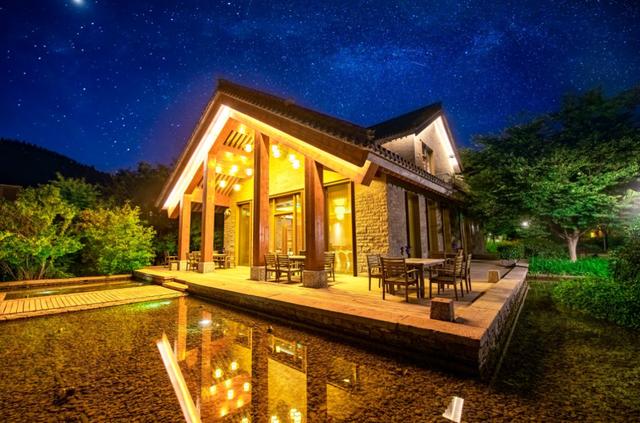 星空、石房、落地窗…來山野里這些高顏值民宿發(fā)呆、打盹、曬太陽！