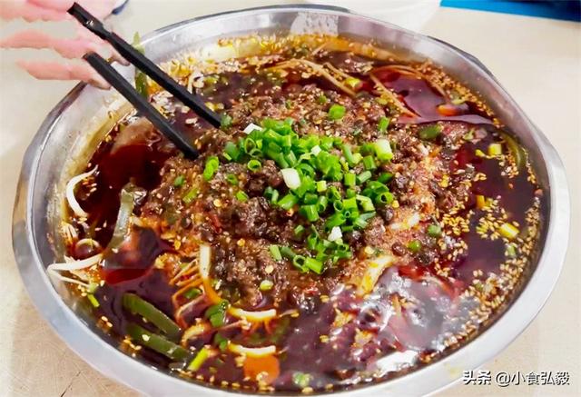 成都冒菜界的“天花板”，20年不掛招牌不起名，一天只賣3小時(shí)