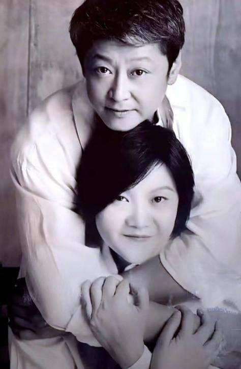 名門痞女洪晃：豪言女人要睡五個男人才夠本，如今已有四次婚姻