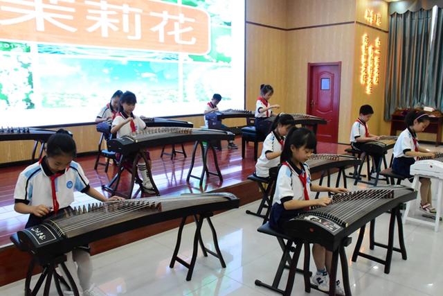 安康高新區(qū)第四小學(xué)社團(tuán)展風(fēng)采
