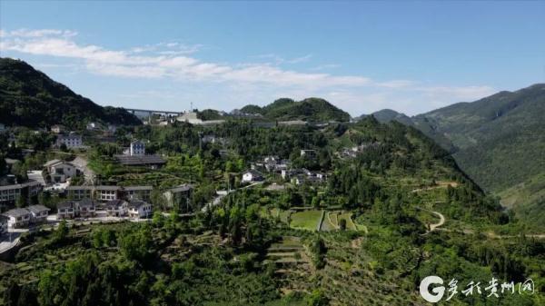 再現(xiàn)“當(dāng)代愚公”黃大發(fā)事跡！電視劇《高山清渠》在央視黃金強(qiáng)檔首播