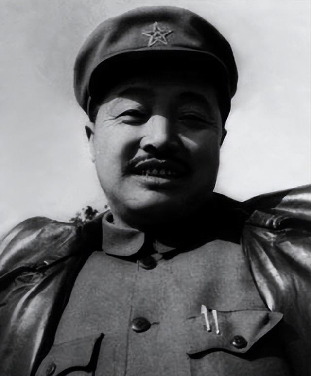 十大元帥之首朱老總，在授銜時編號卻是“004”，那么“001”是誰