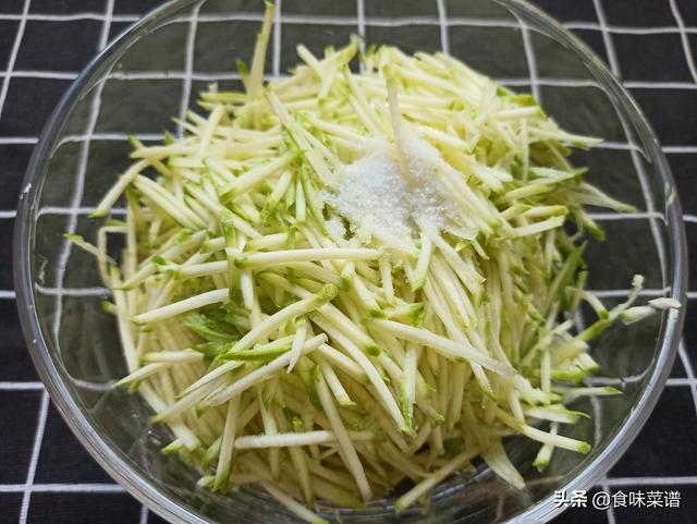明天頭伏第一天，把這5種餃子餡端上桌，時令性強(qiáng)，鮮嫩營養(yǎng)多汁