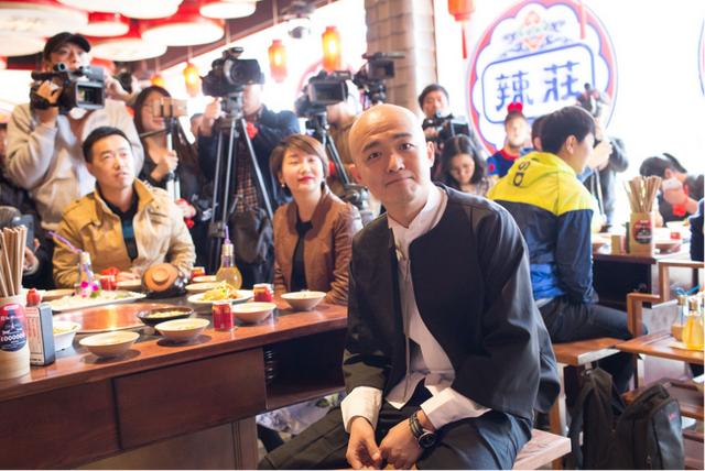 明星火鍋店接連翻車？火鍋店人均500元，空有宣傳衛(wèi)生堪憂