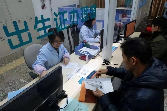 給娃取個好聽的名字不容易，父母拿捏好3方面，取名好聽又實用