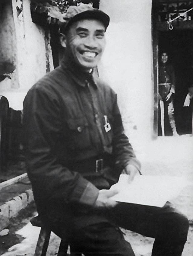 趙力平多次拒絕朱德兒子求愛(ài)，賀龍問(wèn)其原因，趙力平：他家官太大