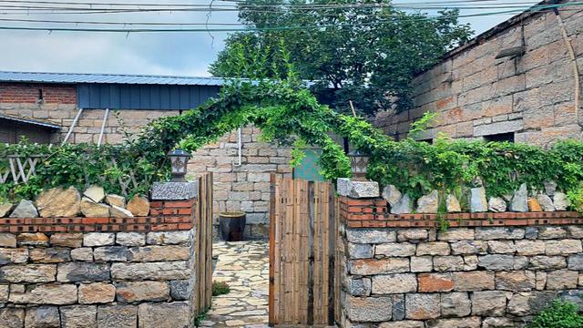 星空、石房、落地窗…來山野里這些高顏值民宿發(fā)呆、打盹、曬太陽！