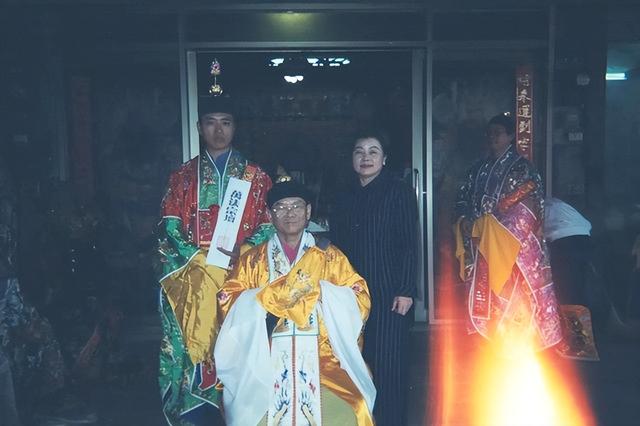 8年，陌生男子自稱63代天師兒子，拿出信物證明宣稱64代冒名頂替"