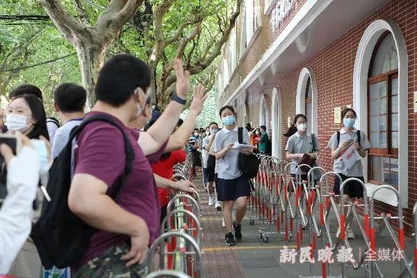 臨考前，這位考生所在的小區(qū)突然封控了……