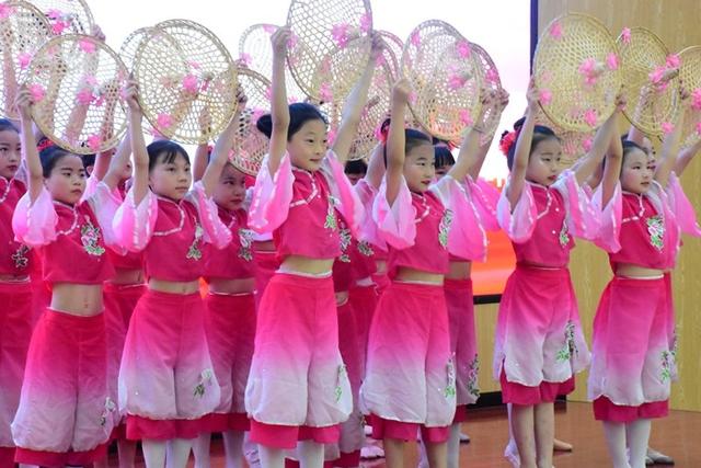 安康高新區(qū)第四小學(xué)社團(tuán)展風(fēng)采