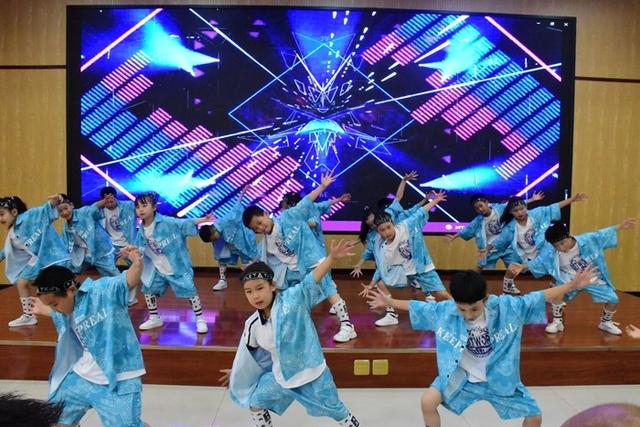 安康高新區(qū)第四小學(xué)社團(tuán)展風(fēng)采