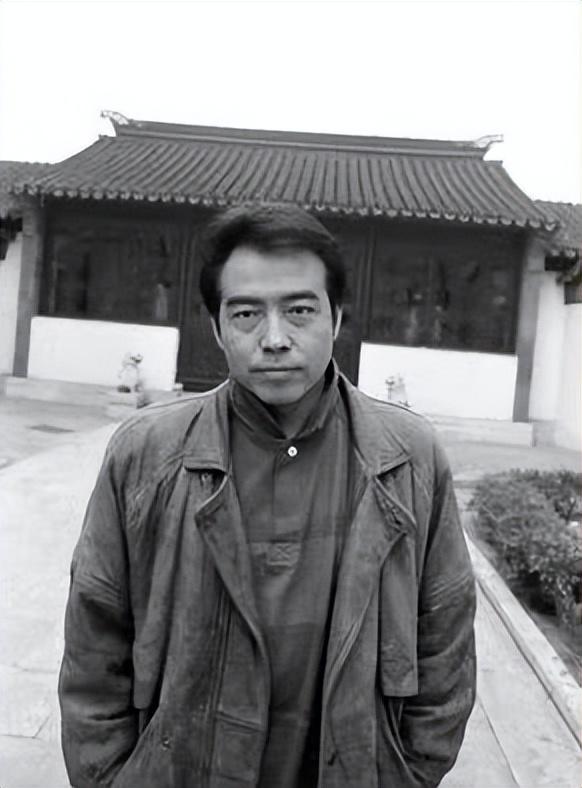 名門痞女洪晃：豪言女人要睡五個男人才夠本，如今已有四次婚姻
