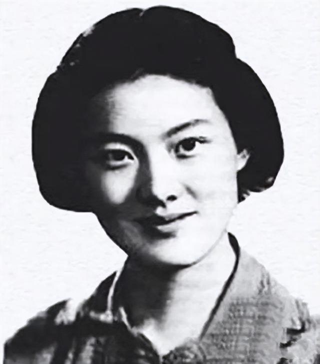 名門痞女洪晃：豪言女人要睡五個男人才夠本，如今已有四次婚姻