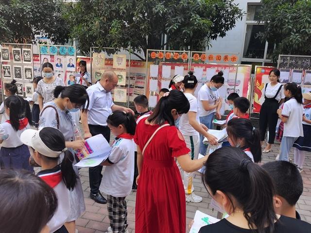 安康高新區(qū)第四小學(xué)社團(tuán)展風(fēng)采