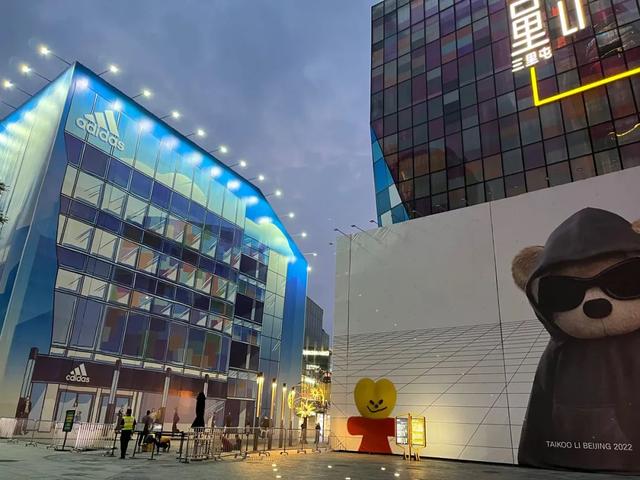 便利店起家，昂貴夜店“平替”，天堂超市為什么能吸引年輕人？