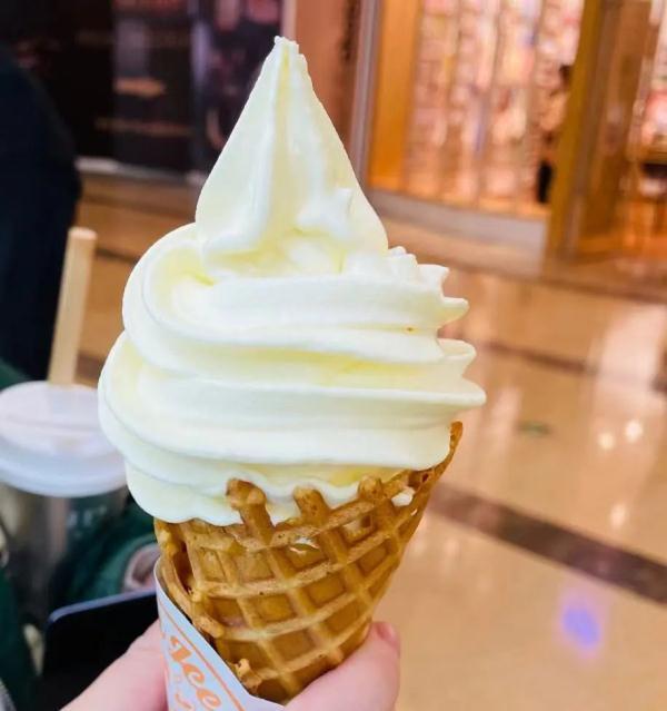 可口可樂涼茶叫“夏枯草”，茅臺冰淇淋39元……網(wǎng)友炸了
