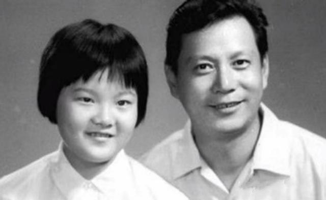 名門痞女洪晃：豪言女人要睡五個男人才夠本，如今已有四次婚姻