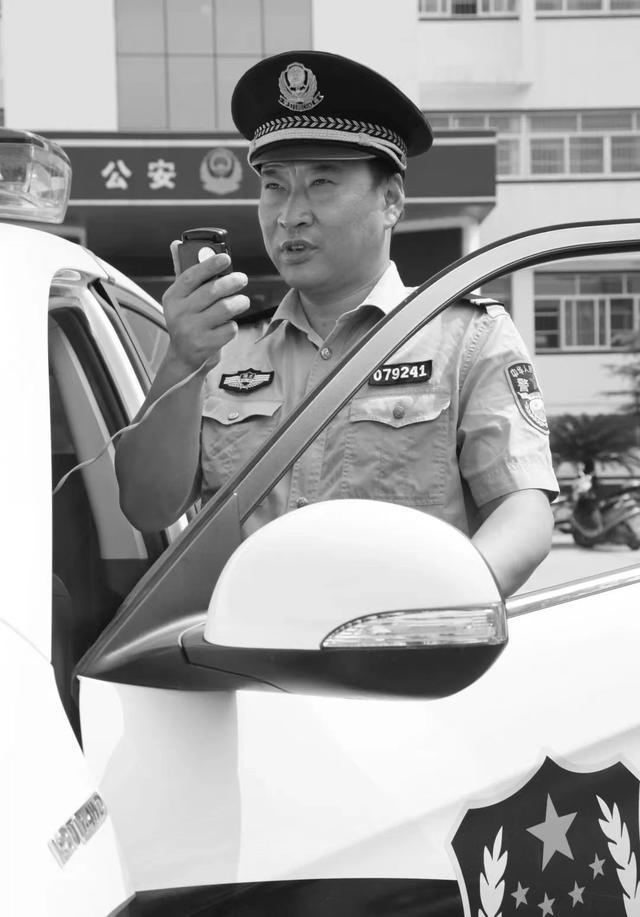 愷和凱哪個(gè)字含義好愷配什么字取名寓意吉利？凱和愷哪個(gè)字含義更好！