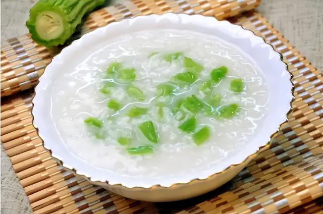 上面是粥下面是鬲念什么字？粥字底下一個鬲！