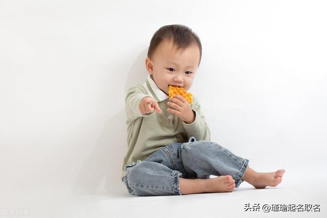 和愷字意思搭配的名字？起名字用愷還是凱！