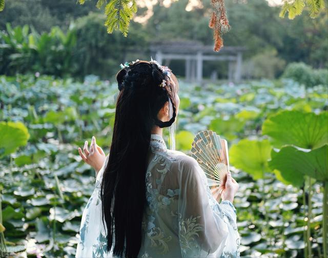 峙字取名寓意及含義女孩？峙字取名寓意及含義是什么！