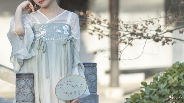 峙字取名寓意及含義女孩？峙字取名寓意及含義是什么！