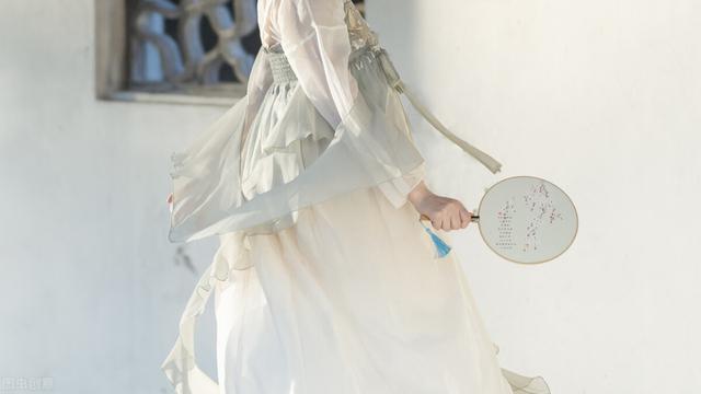 峙字取名寓意及含義女孩？峙字取名寓意及含義是什么！