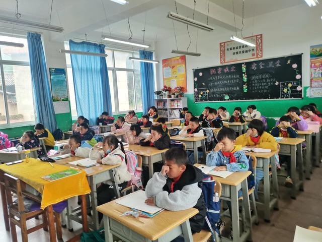 瞳字取名寓意及含義？瞳字取名寓意及含義男孩！