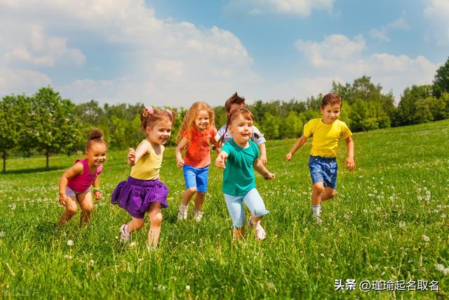 小孩起名字大全免費(fèi)2022年男孩？小孩起名字大全免費(fèi)2022年男孩女孩！