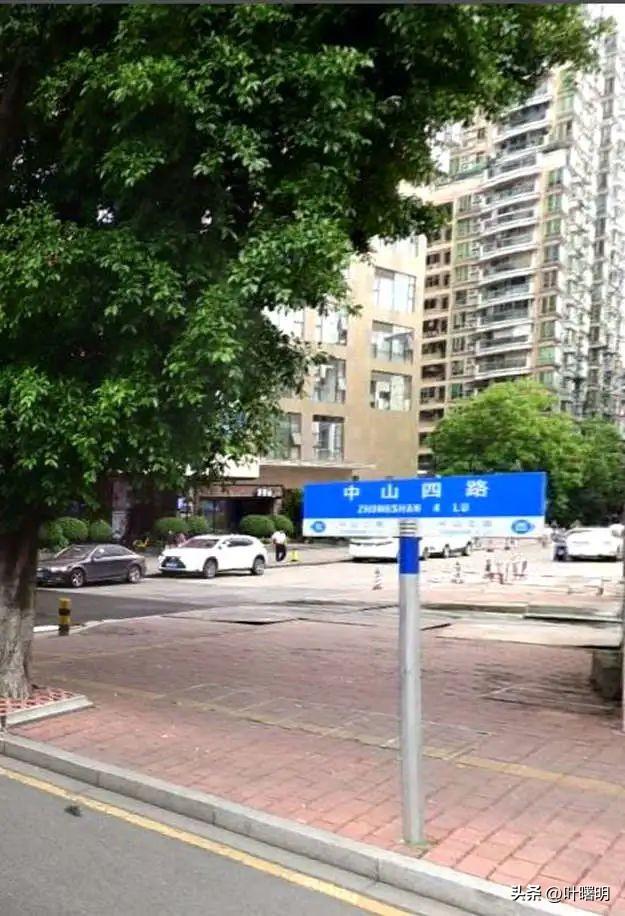 鞋店取名,鞋店取名簡單大氣點(diǎn)的？